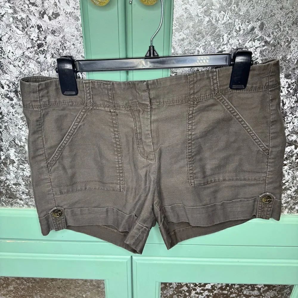 Ann Taylor Signature Chino Shorts Size 4 Mid Rise Green wash